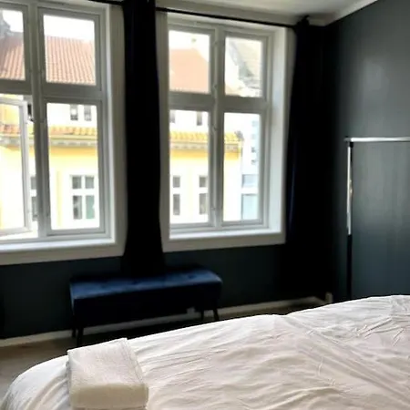 Pen Toppleilighet Midt I Sentrum Апартаменти